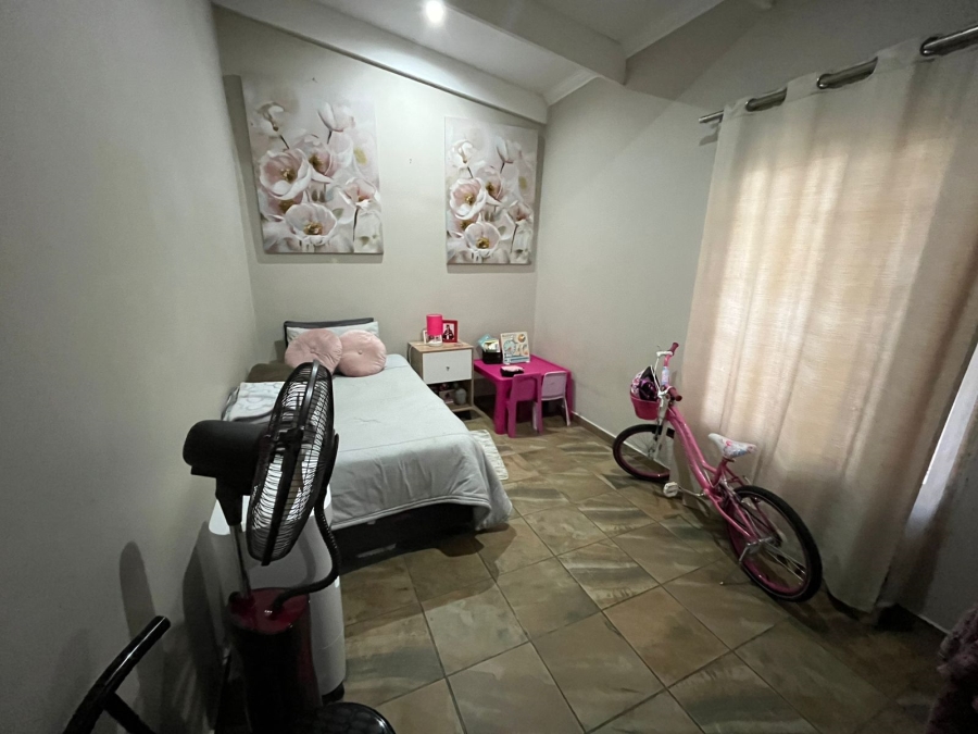 To Let 3 Bedroom Property for Rent in Waterval East North West
